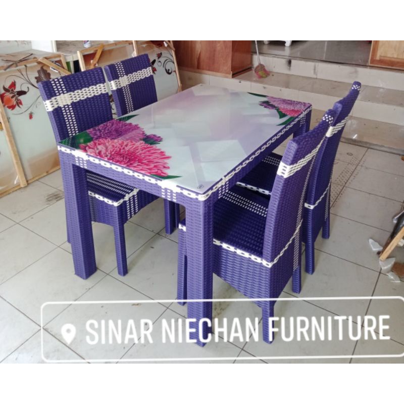 meja makan rotan ungu