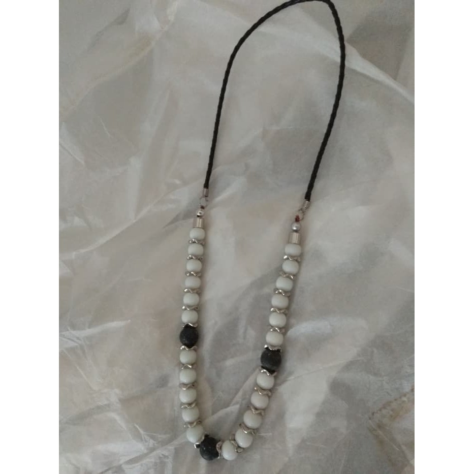 kalung tali mutiara putih hitam oleh oleh bali souvenir