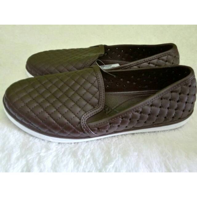 Sepatu karet yumeida