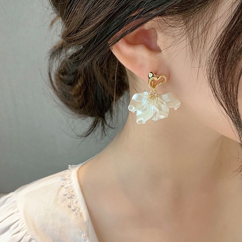 Molly Earring Korean Style