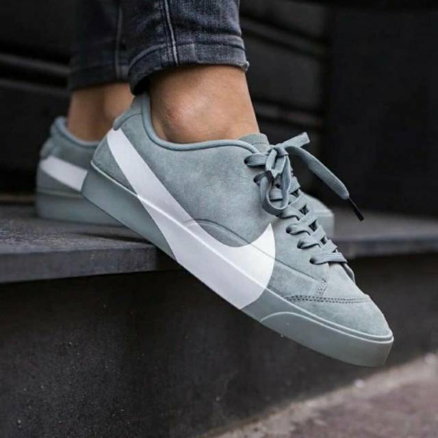 nike blazer oversized swoosh