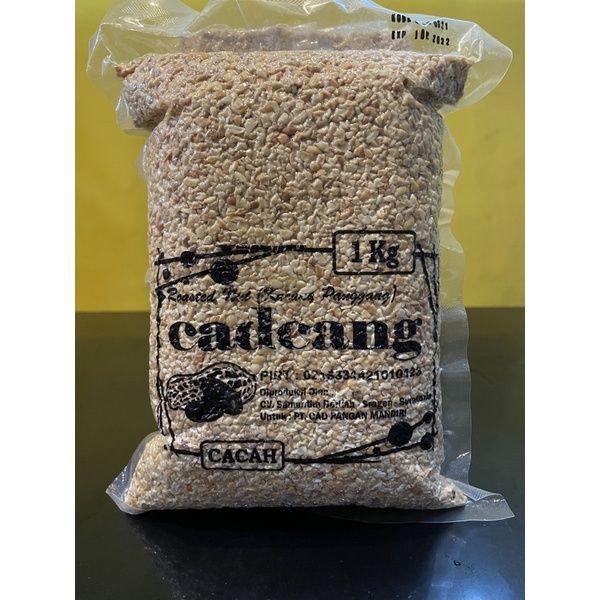 

kacang tanah cacah | kacang tanah sangrai CADCANG kemasan 1kg