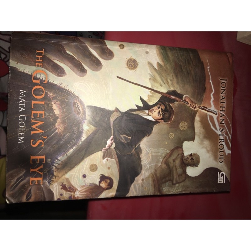 novel the golem’s eye (mata golem ) 2
