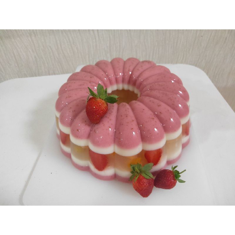

Puding Buah Strawberry + vanilla Fla (loyang 22cm)