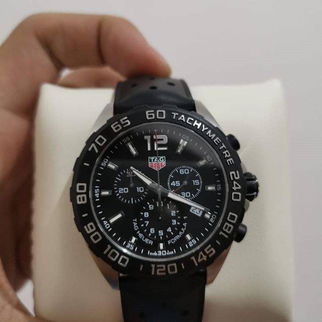 Tag heuer formula 1 quartz black chrono rubber strap original