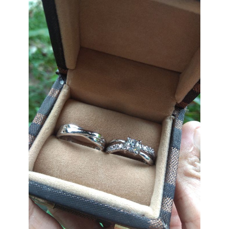 Cincin nikah emas putih