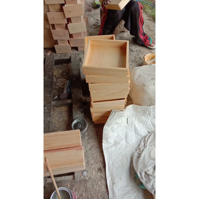 Baki Kayu / Tray Kayu / Nampan Kayu ukuran 20 x 20 x 5 Cm