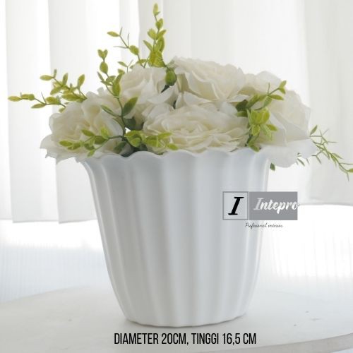 Intepro - Pot Bunga Plastik Minimalis dan Unik Model Tulip
