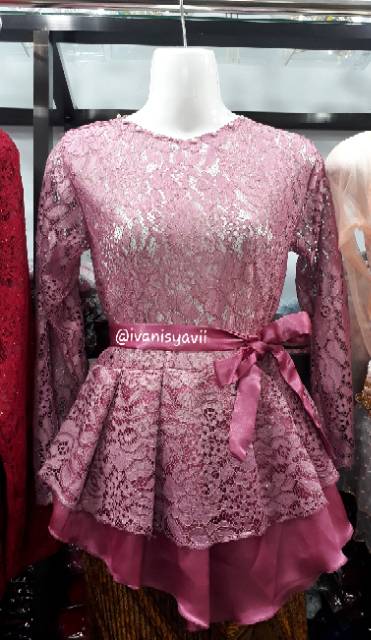 Kebaya Wisuda/ Domas