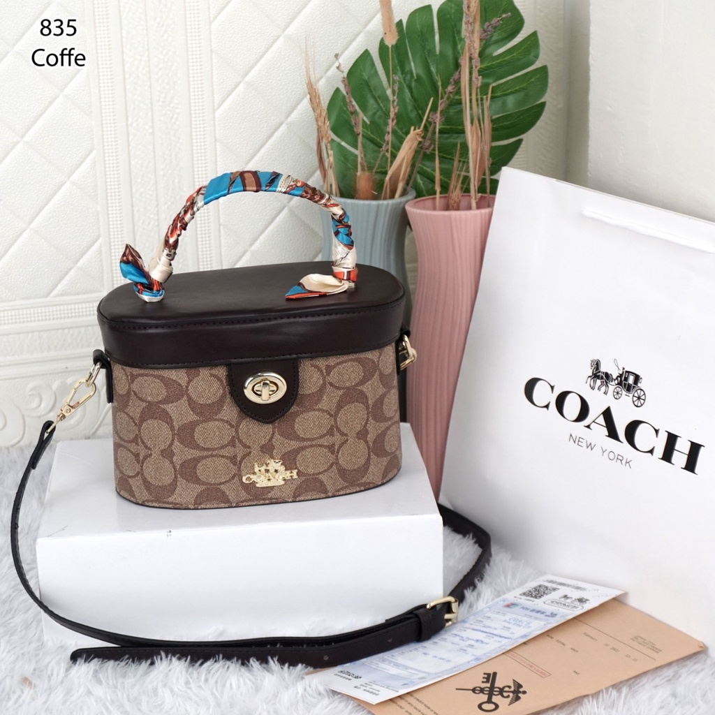 Kay Crossbody 835