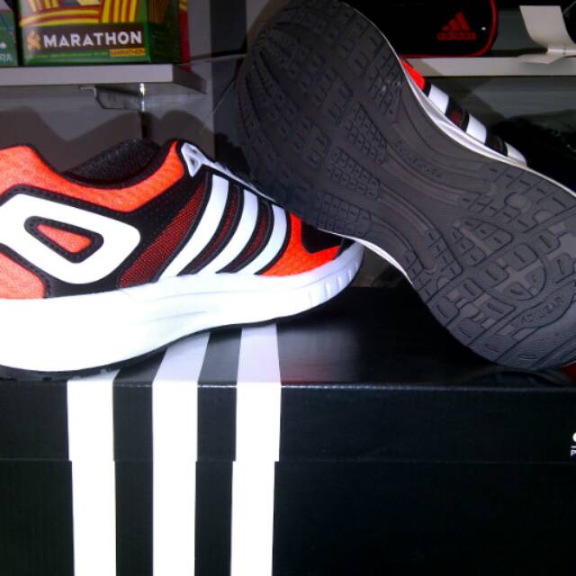 Sepatu adidas runing ori