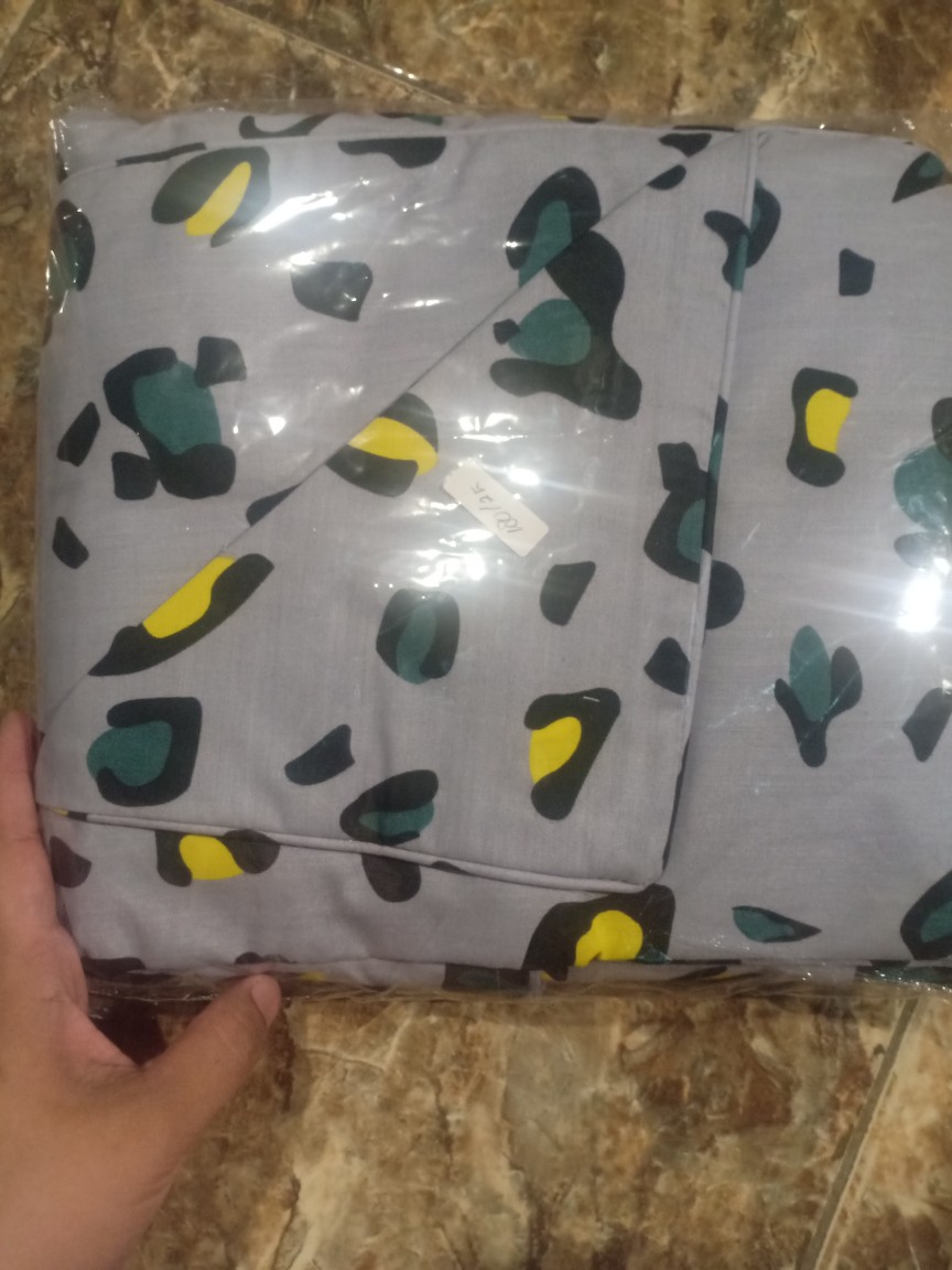 Sprei Set Premium Katun Magenta Motif Leopard Abu Terbaru