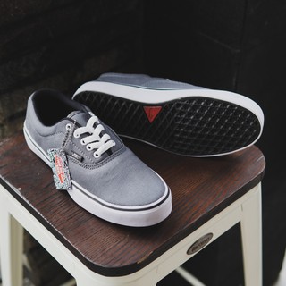 Terlaris Sepatu  Sneakers Kets  VANS Authentic Sepatu  Pria 