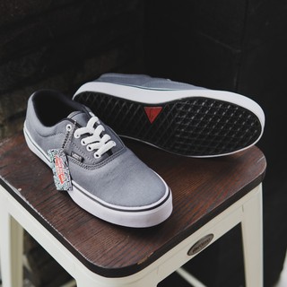 Terlaris Sepatu  Sneakers Kets VANS Authentic Sepatu  Pria 