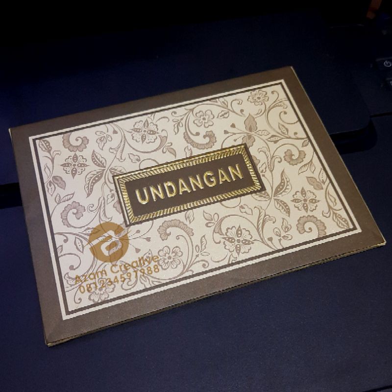 

UNDANGAN KLASIK HARD COVER AMPLOP