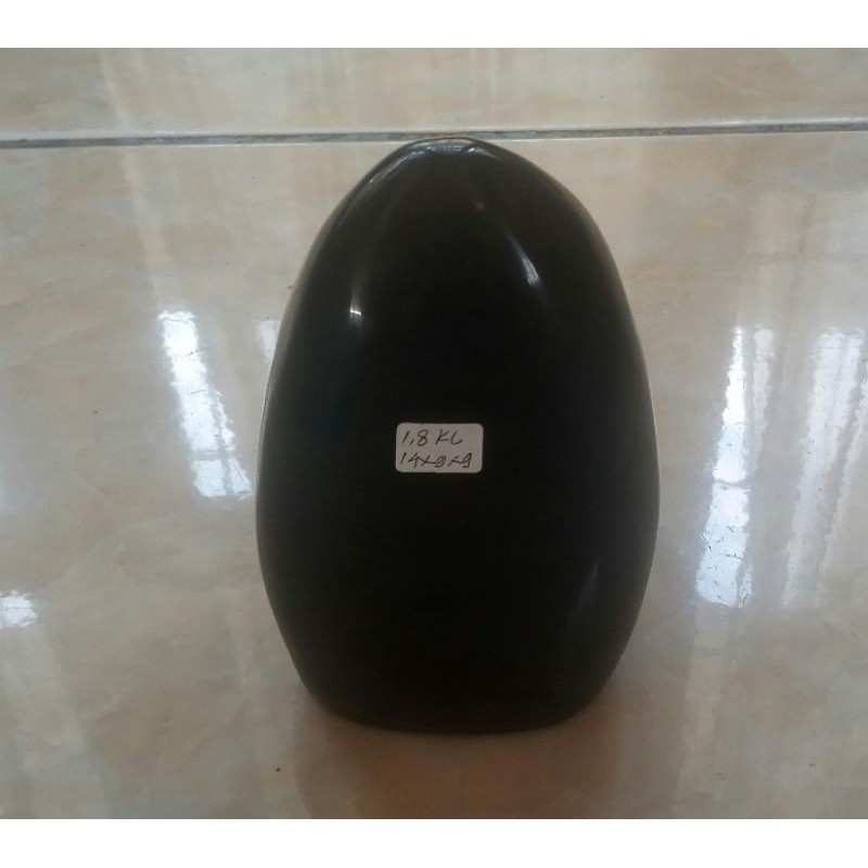 Batu Obsidian Poles