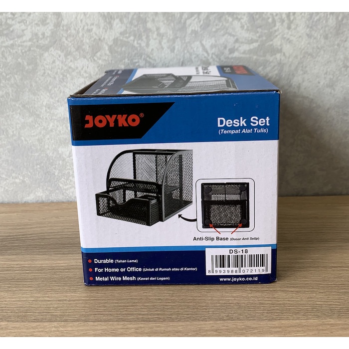 

Hemat Desk Set/ Pen Holder/ Tempat Alat Tulis Jaring Jala Joyko Ds-18 Limited