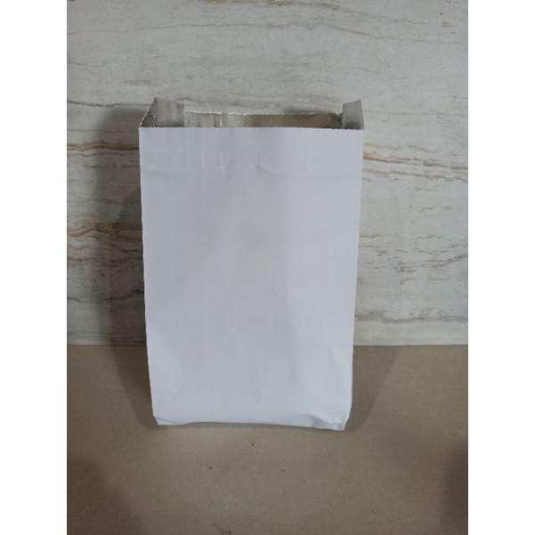 

Paper bag kantong kertas coating aluminium uk (S) 23x12x7 cm (min.pembelian 50 pcs)
