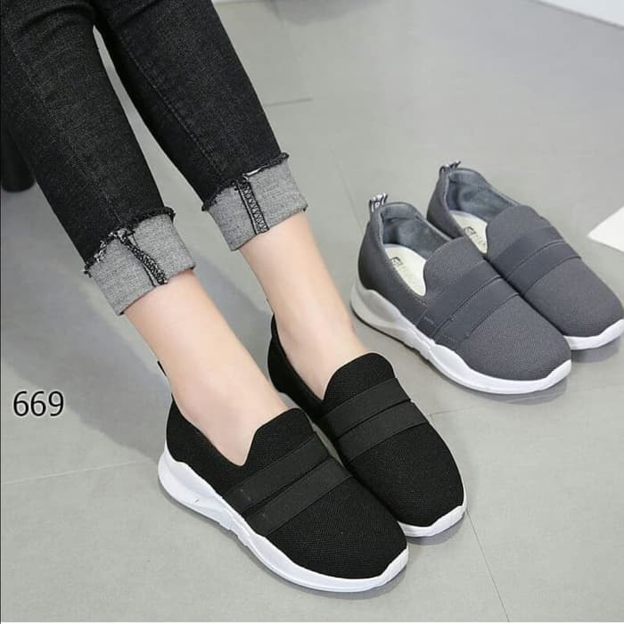 Limited SLIPON KARET (DUMO 40)