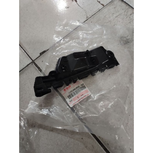 breket bemper depan Suzuki splash ori sgp
