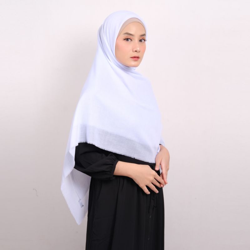 Jilbab Segi Empat Jumbo Syari Saudia Jahit Tepi 140x140 / Segiempat Jumbo Premium Warna Putih  - Sha
