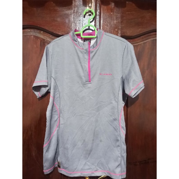 Kaos Outdoor pendek ladies original by BFL Outdoor (preloved)