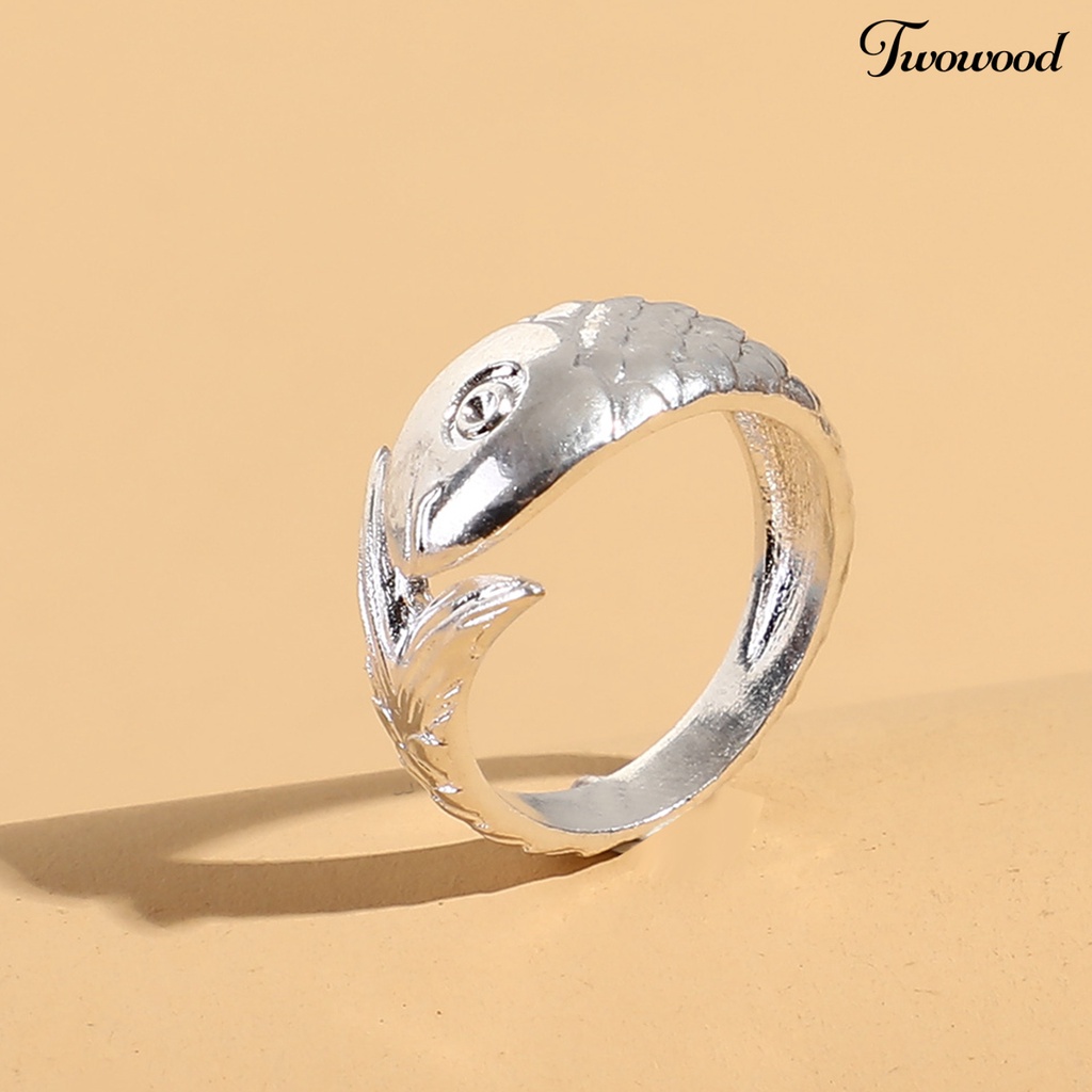 Cincin Model Ukiran Ikan Sturdy Warna Silver Dapat Disesuaikan Untuk Wanita