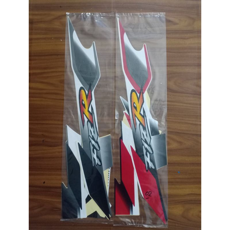 Stripping Yamaha Fiz R Marlboro