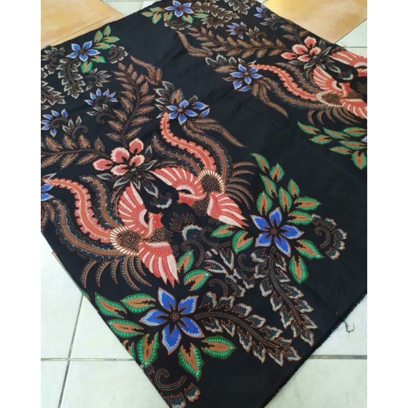 Kain Batik Solo motif merak merah kembar ( Primissima )