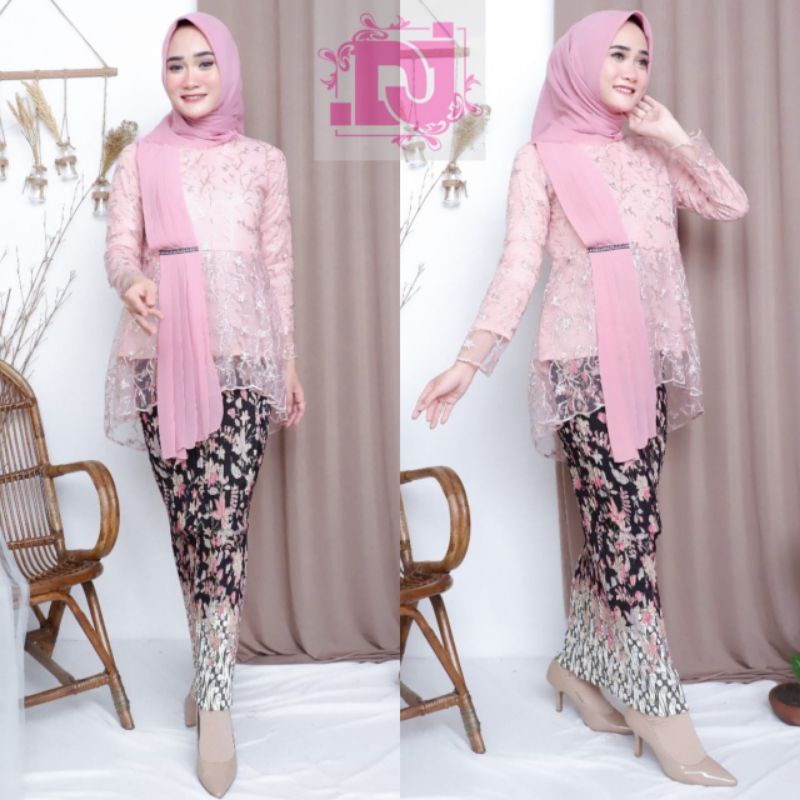 IndahKebaya | SET KEBAYA SELENDANG TILLE MODERN / AURORA CERUTTI / BLOUSE MAYANG / PESTA / WISUDA