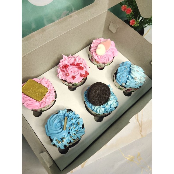 

Kue Cupcake ultah