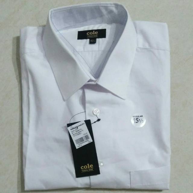 Kemeja reguler cole