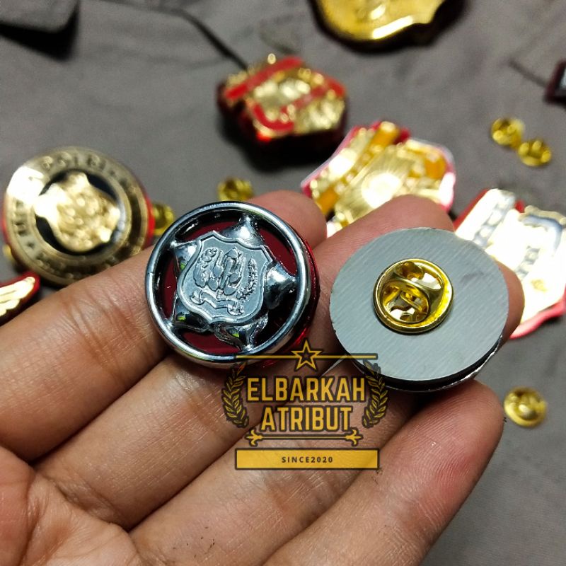 monogram satpam putih chrome akrilik terbaru