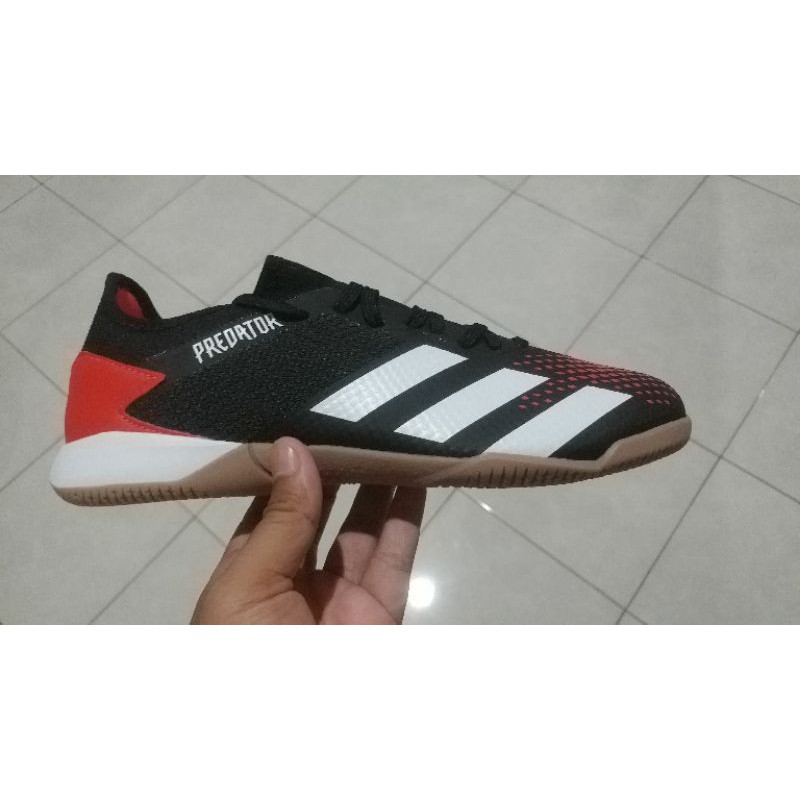 Sepatu Bola adidas Predator 20.3 in black white