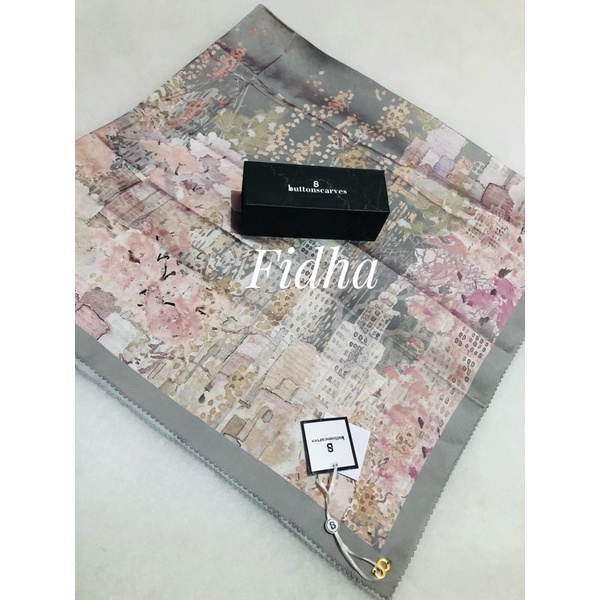 New york series 1 buttonscarves - Grey