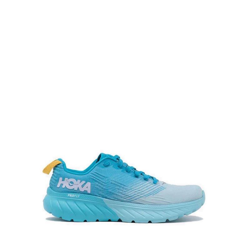 hoka one on one shoes