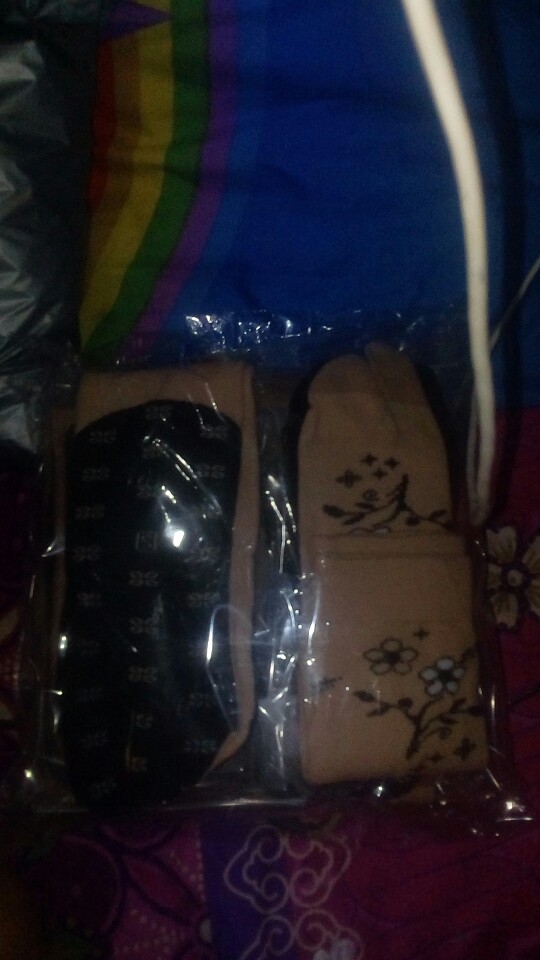 Ecer Rp.525 Paket/pcs Isi (1 Hanger Bebek+1 Plastik Kaos Kaki Kaca)