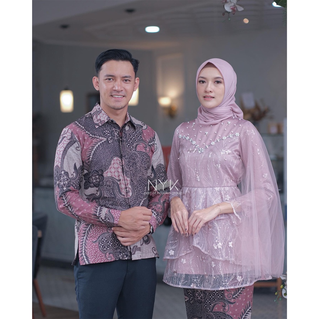 BATIK KEBAYA COUPLE FELICIA - KEBAYA TUNANGAN LAMARAN - BATIK COUPLE MODERN - SET KEBAYA TUNIK TULLE MUTIARA MIX PAYET - KEBAYA MODERN KEKINIAN - KEBAYA WISUDA