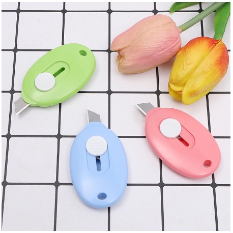 

Ann's Cutter Mini Portable Bentuk Oval Mini Cutter Polos Travel Kit Pemotong Kertas