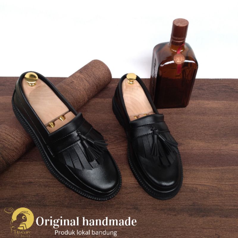 Sepatu Loafers Penny Adrian Tassel Full Black | loafer dokmar