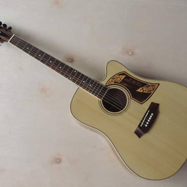 GITAR AKUSTIK COLE CLARK