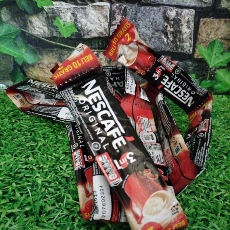

nescafe 3 in 1 ( 1 renteng = 10 pcs ) 1renteng isi 10pcs