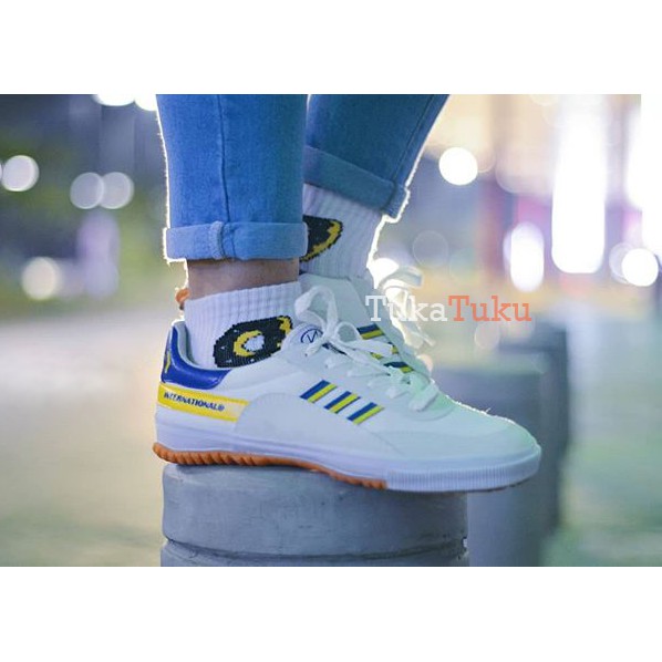 Kodachi 8116  - Sepatu kodaci Voli Badminton Running