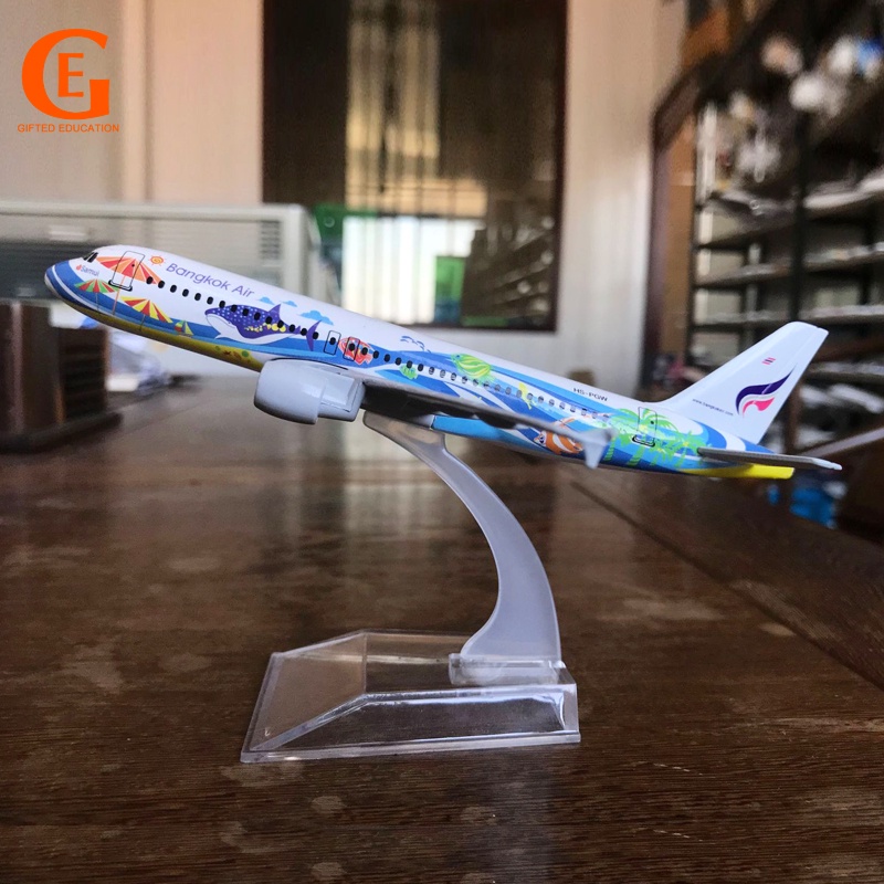 Bangkok Fish A320 Model Pesawat Terbang Airbus A320 Die-cast Bahan Metal Ukuran 16CM