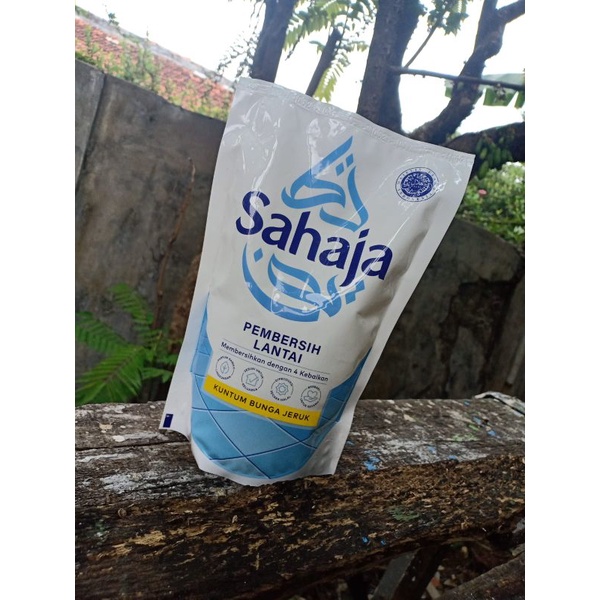 SAHAJA PEMBERSIH LANTAI 730ML