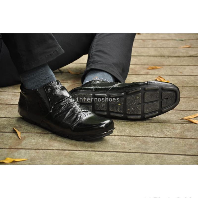 Sepatu Casual Slip On Mocassin Pria Plasma Kulit Sapi Asli