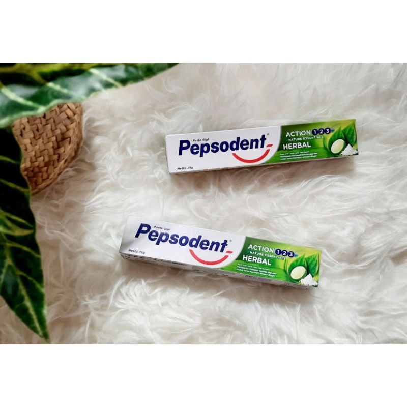 Pasta Gigi Pepsodent Herbal Action 123 Natural Essentials 75 gr