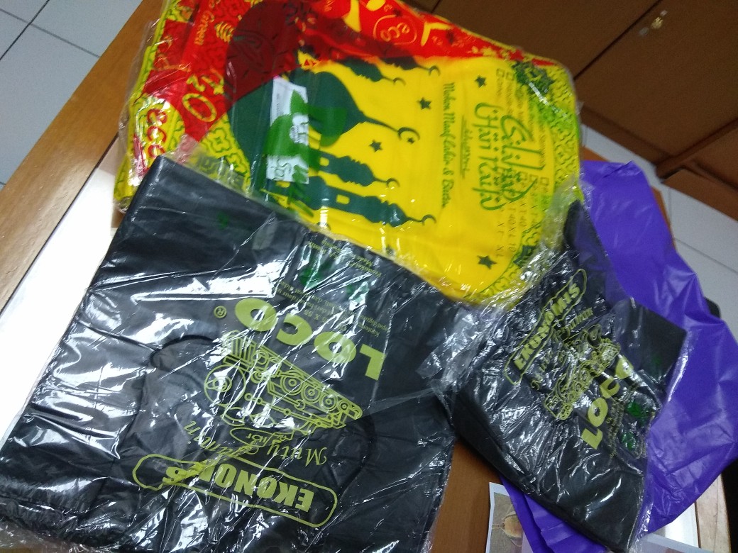 Plastik Loco Hitam Ekonomis Uk.28