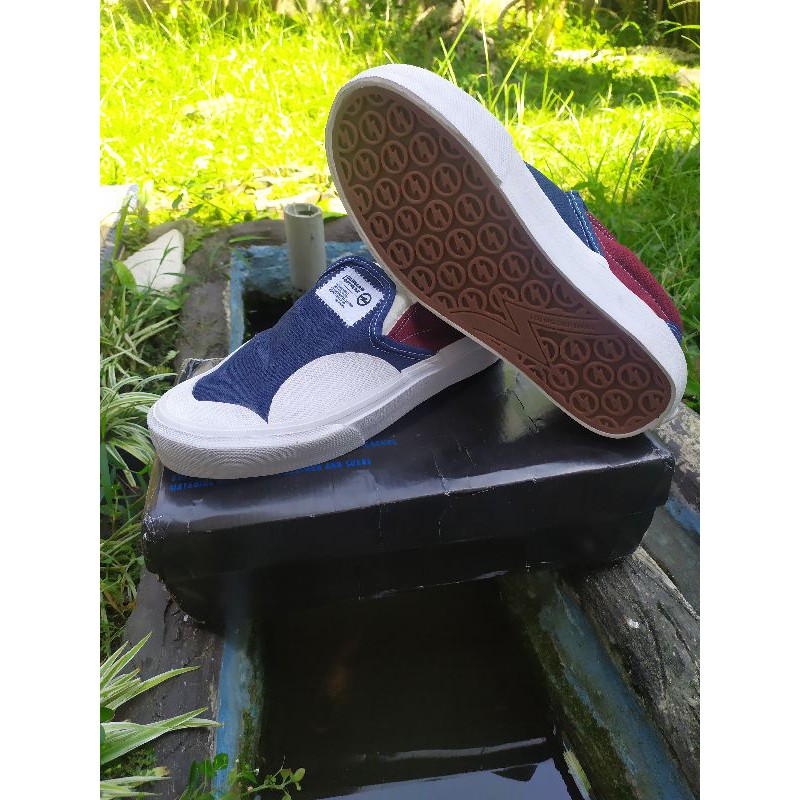 Sepatu LosingGrip Slip On Red Navy