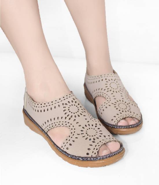 COD Sepatu Sandal Wanita Kulit Laser BN08